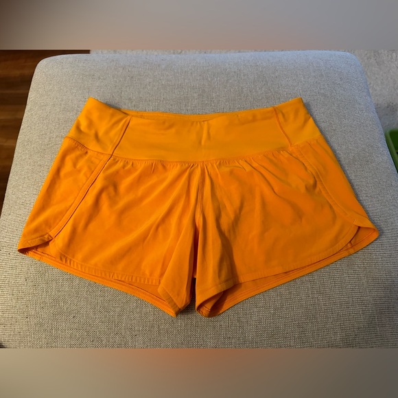 Lululemon Run Times Short II 4” - Vivid Amber - Size 8 - Picture 5 of 7